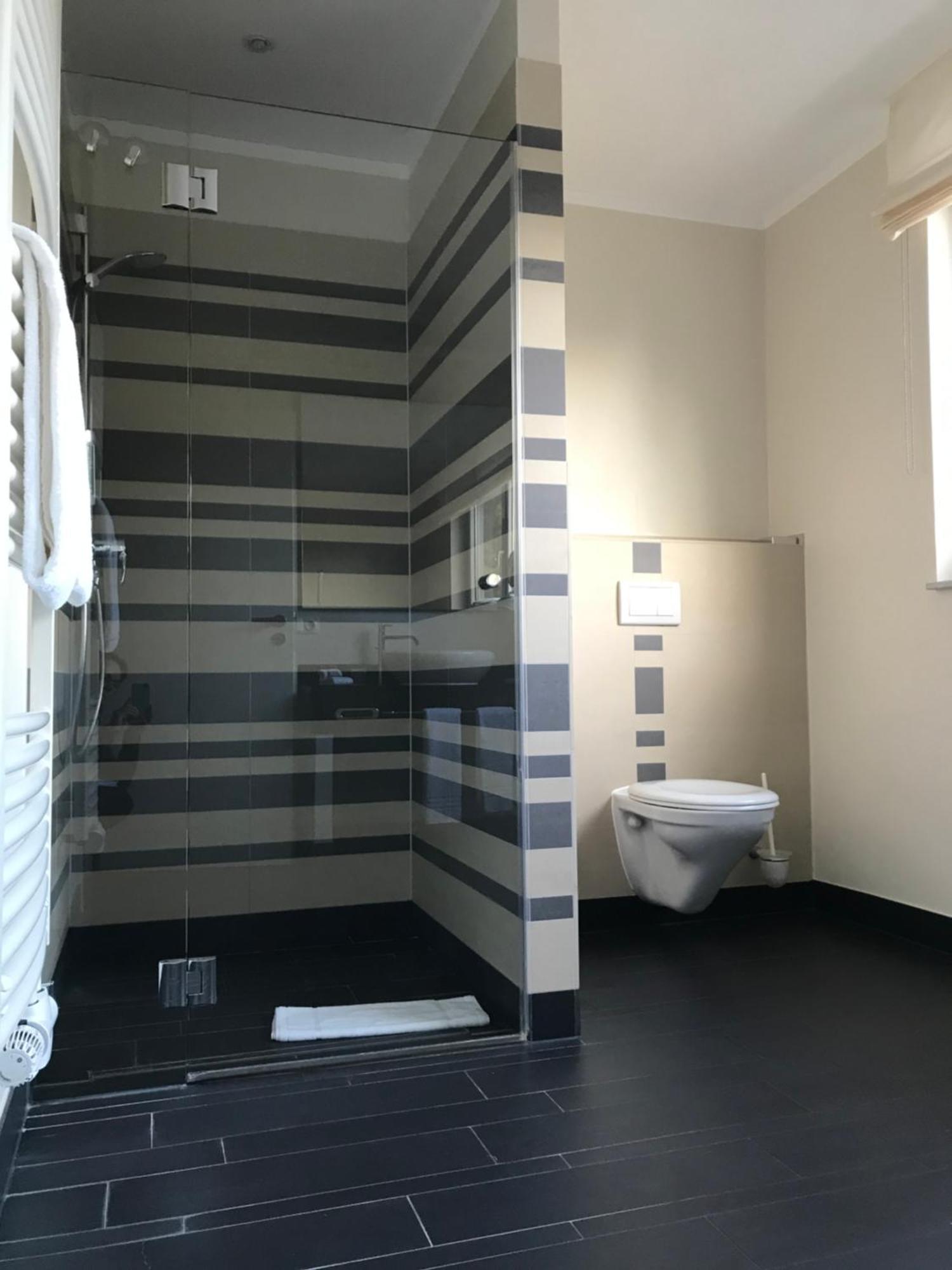 Strandhotel Duenenmeer - Adults Only Дирхаген Экстерьер фото