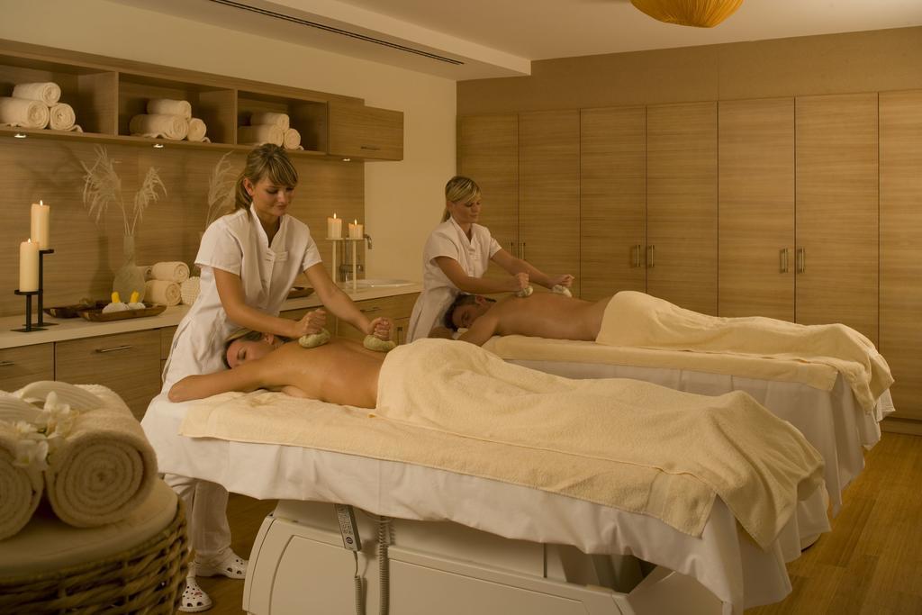 Strandhotel Duenenmeer - Adults Only Дирхаген Экстерьер фото